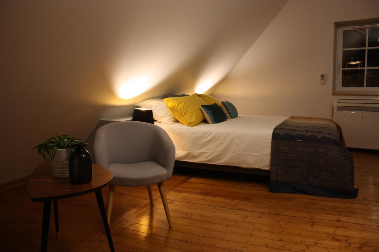 Theiere & Couverts - Les Chambres แซร์เนย์ ภายนอก รูปภาพ